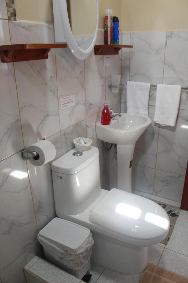 Hostal Romy 巴克里索莫雷诺港 外观 照片